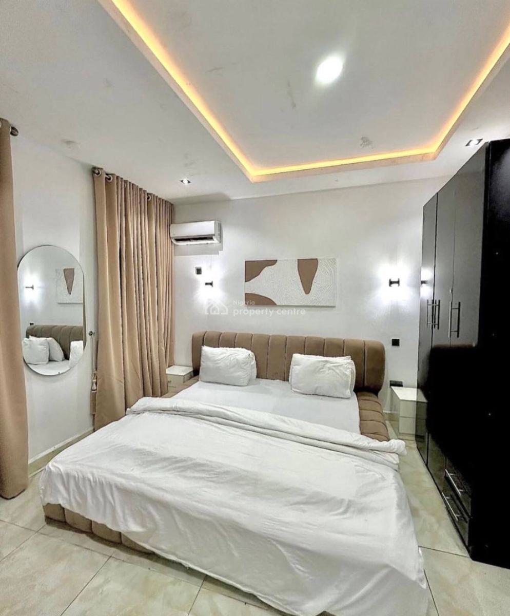 3bedroom Luxury Waterfront /swimming Pool  ️, Lekki Phase 1, Lekki, Lagos, Flat / Apartment Short Let