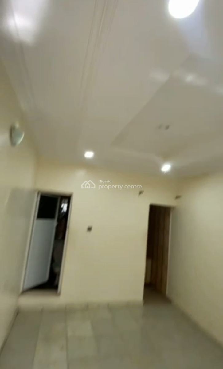 Decent, Standard and Nice Roomself Con., Alagomeji, Yaba, Lagos, Self Contain (single Rooms) for Rent