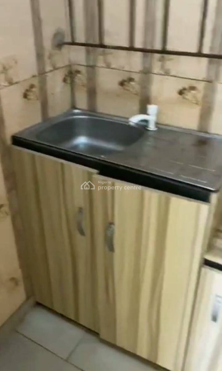 Decent, Standard and Nice Roomself Con., Alagomeji, Yaba, Lagos, Self Contain (single Rooms) for Rent