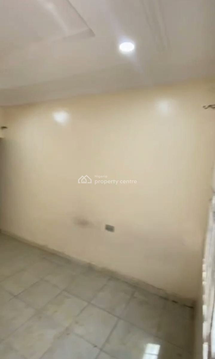 Decent, Standard and Nice Roomself Con., Alagomeji, Yaba, Lagos, Self Contain (single Rooms) for Rent
