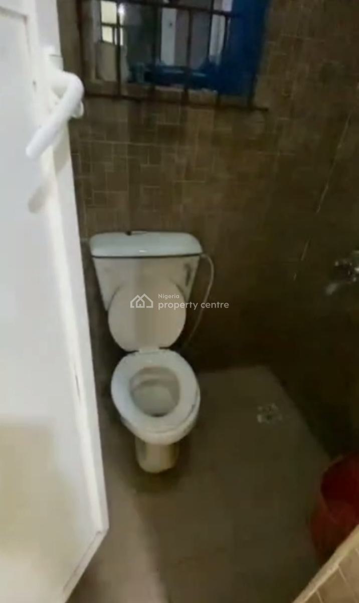 Decent, Standard and Nice Roomself Con., Alagomeji, Yaba, Lagos, Self Contain (single Rooms) for Rent