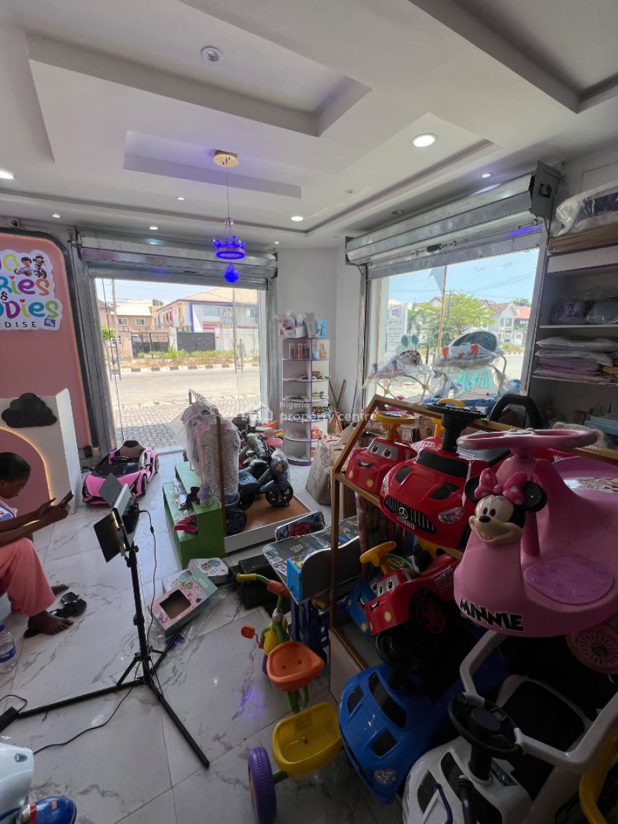 Super-clean 45-square Meter Commercial Space Located on a Busy Road, Lekki Phase 1, Lekki, Lagos, Commercial Property for Rent