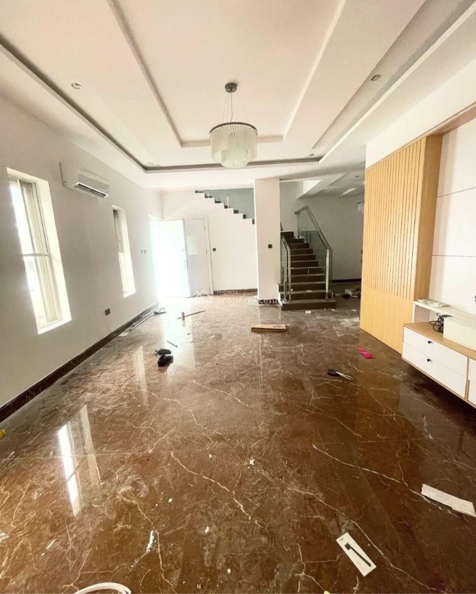Serviced 5 Bedroom En-suite Townhouse with Fitted Kitchen, Cooker, Hea, Ikate Elegushi, Lekki, Lagos, Terraced Duplex for Rent
