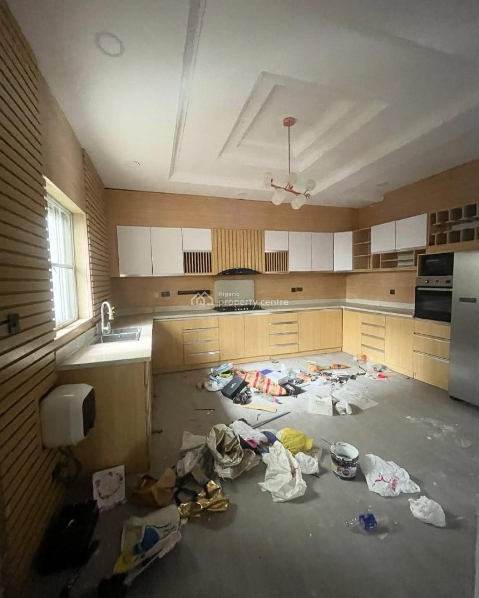 Serviced 5 Bedroom En-suite Townhouse with Fitted Kitchen, Cooker, Hea, Ikate Elegushi, Lekki, Lagos, Terraced Duplex for Rent