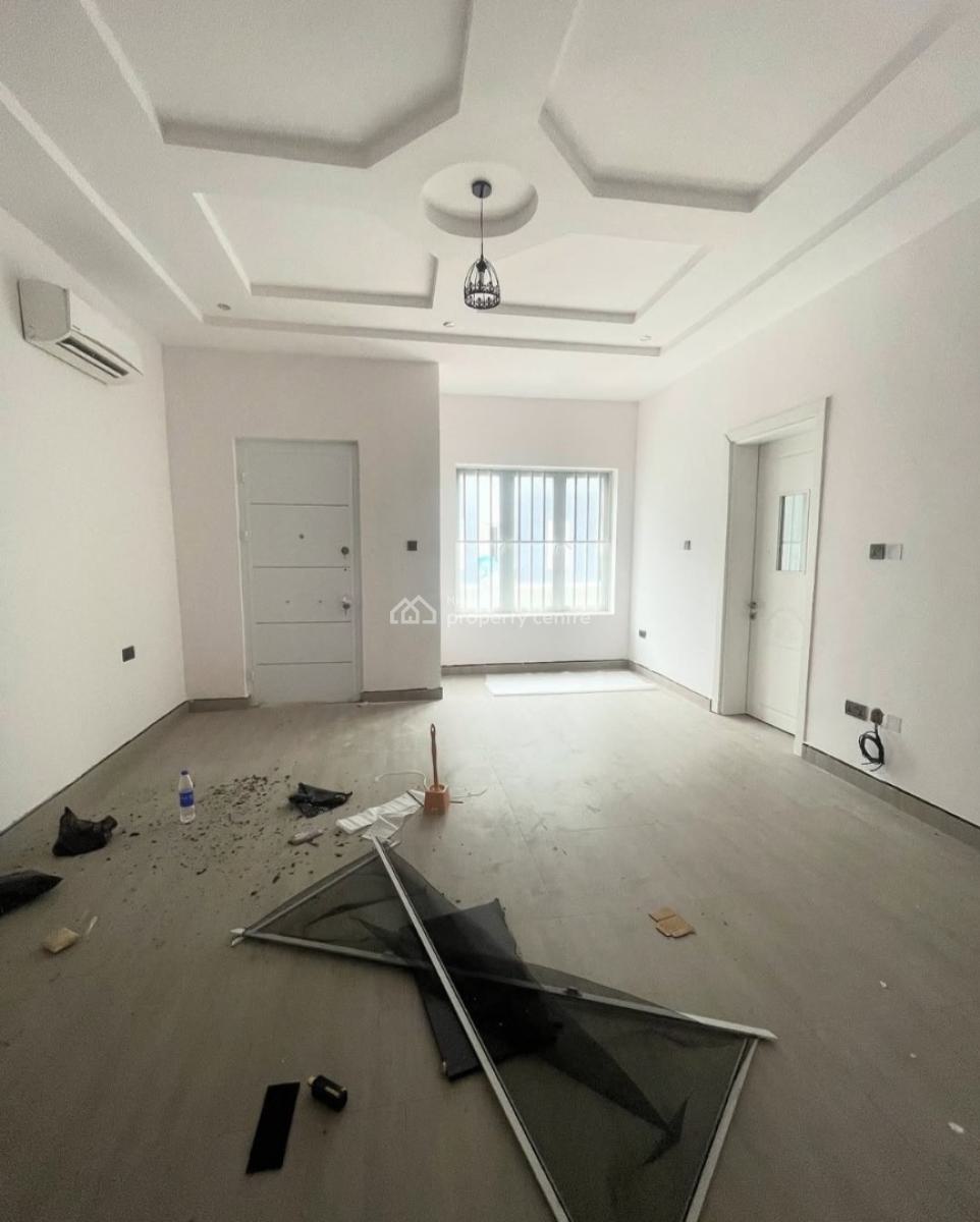 Serviced 5 Bedroom En-suite Townhouse with Fitted Kitchen, Cooker, Hea, Ikate Elegushi, Lekki, Lagos, Terraced Duplex for Rent