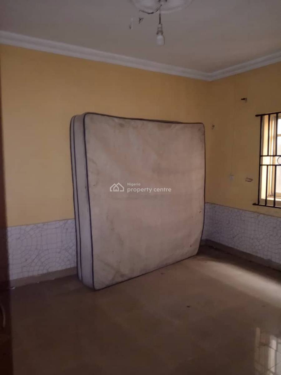 Standard and Spacious 2-bedroom Flat, Ebute Metta, Ebute Metta West, Yaba, Lagos, Flat / Apartment for Rent