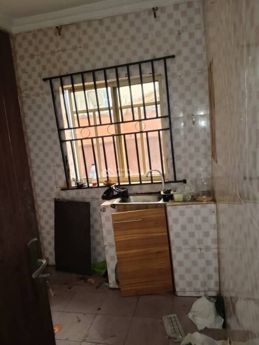 Standard and Spacious 2-bedroom Flat, Ebute Metta, Ebute Metta West, Yaba, Lagos, Flat / Apartment for Rent
