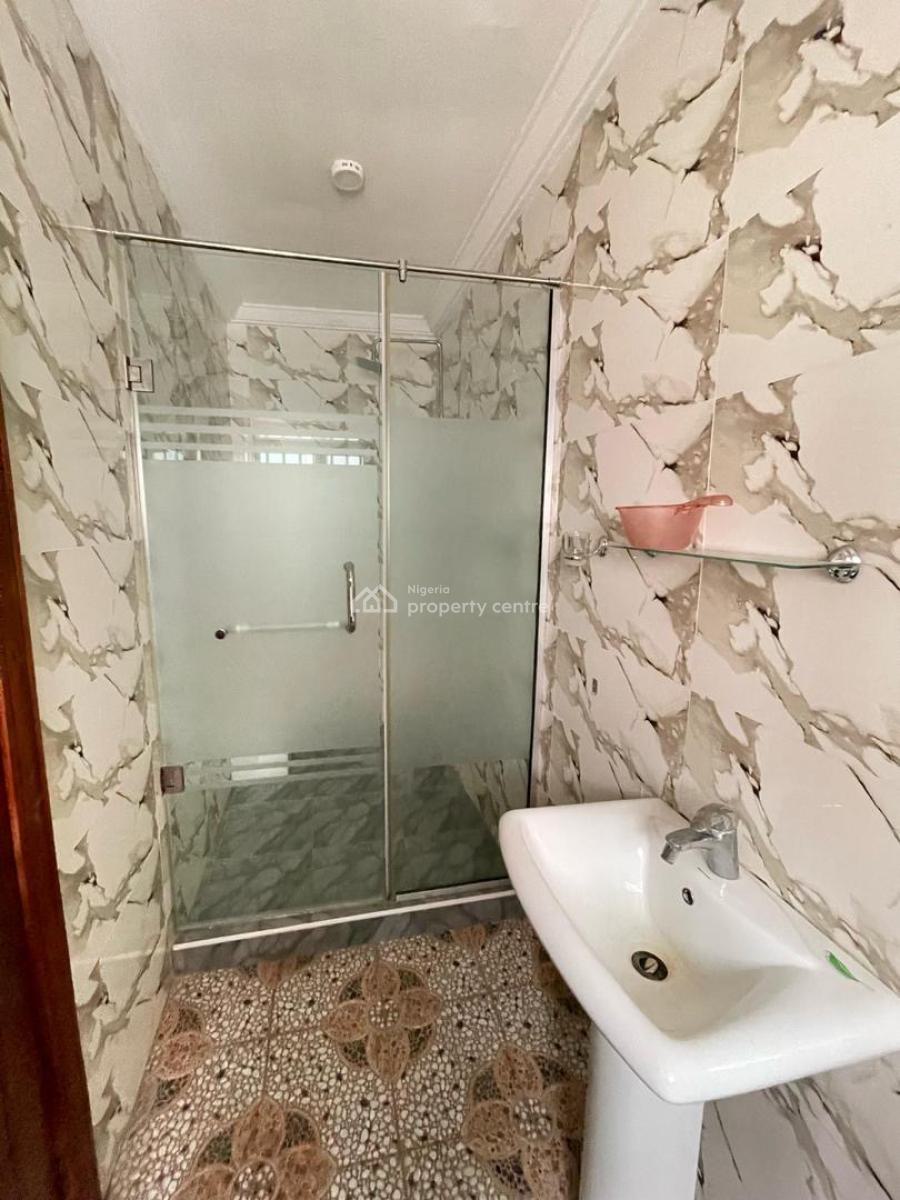 5 Bedroom Fully Detached with a Room Bq, Pinnok Beach Estate, Osapa, Lekki, Lagos, Detached Duplex for Sale