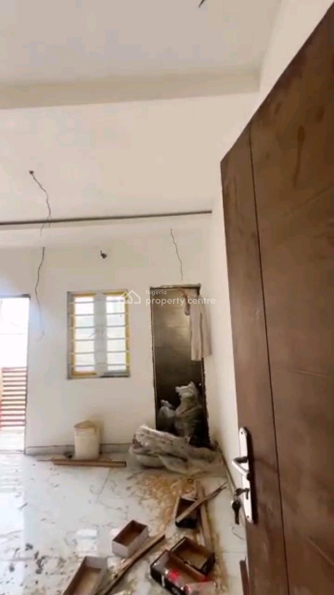 Standard and Executive Mini Flat, Shomolu, Lagos, Mini Flat (room and Parlour) for Rent