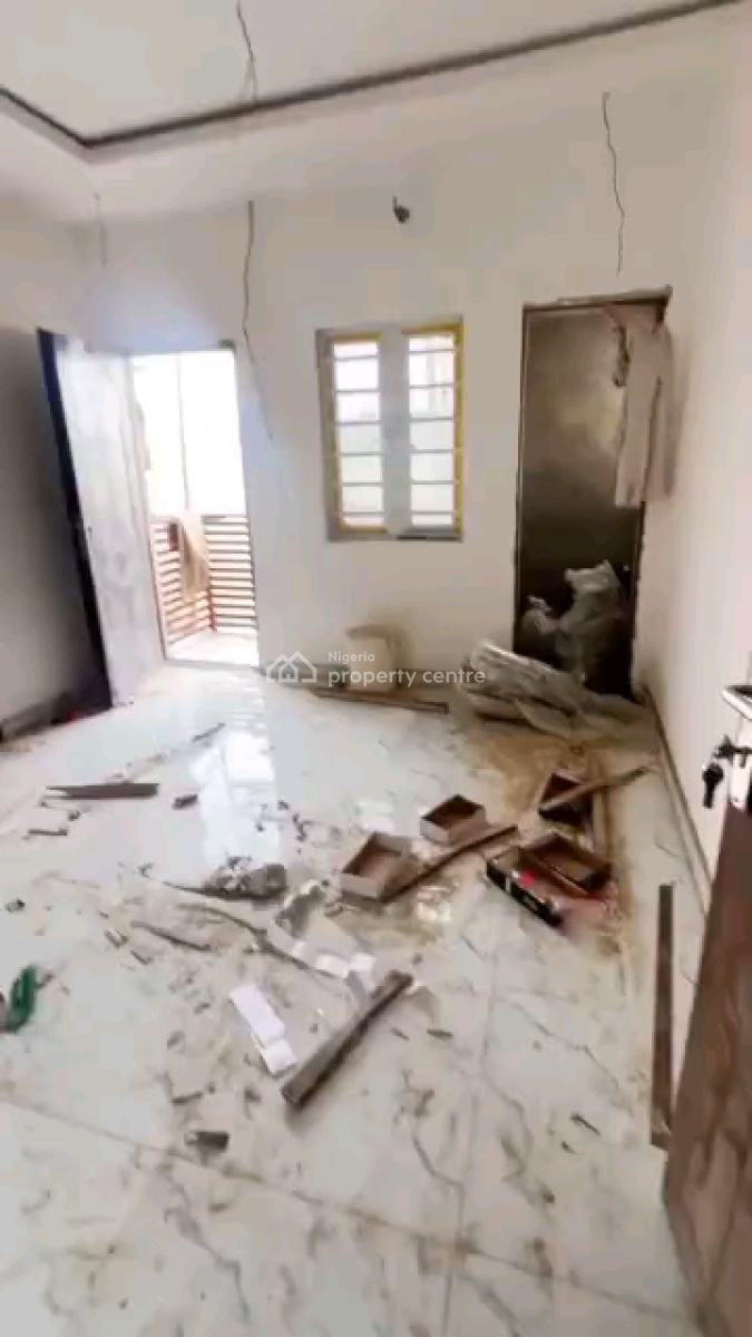 Standard and Executive Mini Flat, Shomolu, Lagos, Mini Flat (room and Parlour) for Rent