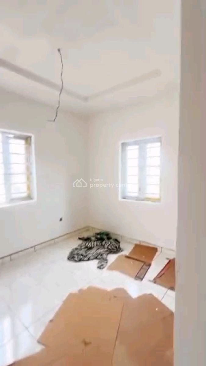 Standard and Executive Mini Flat, Shomolu, Lagos, Mini Flat (room and Parlour) for Rent