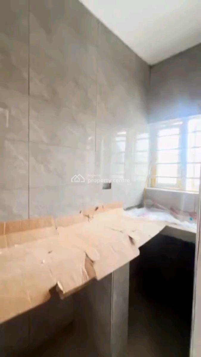 Standard and Executive Mini Flat, Shomolu, Lagos, Mini Flat (room and Parlour) for Rent