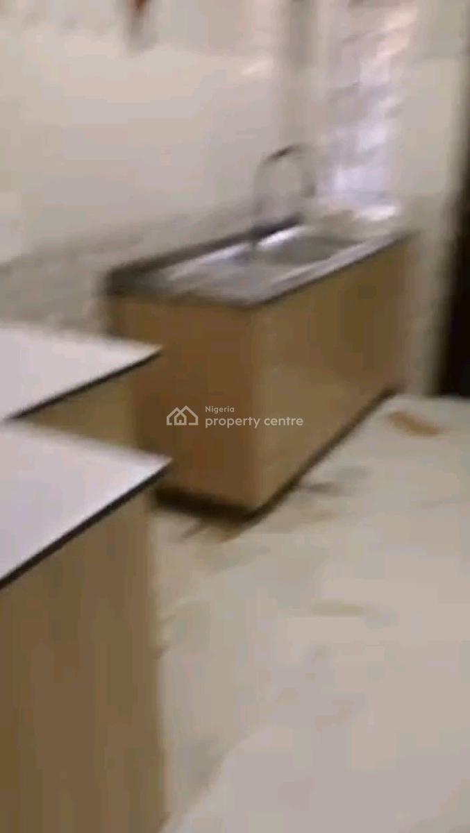Standard 2 Bedroom Flat, Gbagada Phase 1, Gbagada, Lagos, Flat / Apartment for Rent
