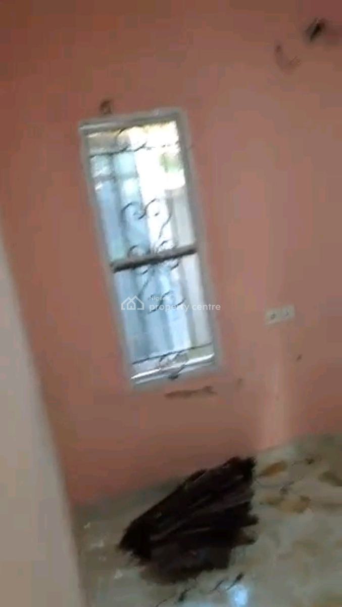 Standard 2 Bedroom Flat, Gbagada Phase 1, Gbagada, Lagos, Flat / Apartment for Rent
