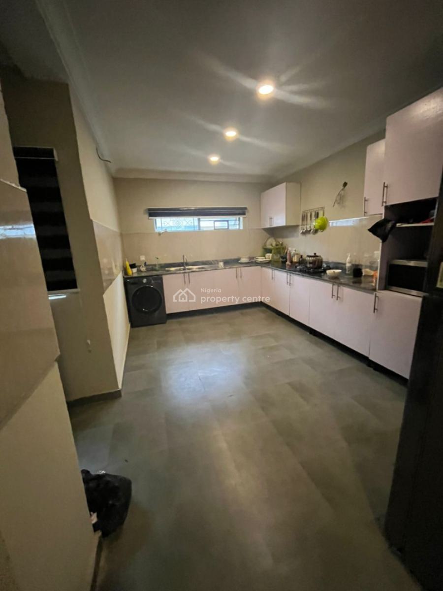 Classic 3 Bedroom Fully Serviced Apartment, Megamound Estate, Lekki Expressway, Lekki, Lagos, Flat / Apartment for Sale