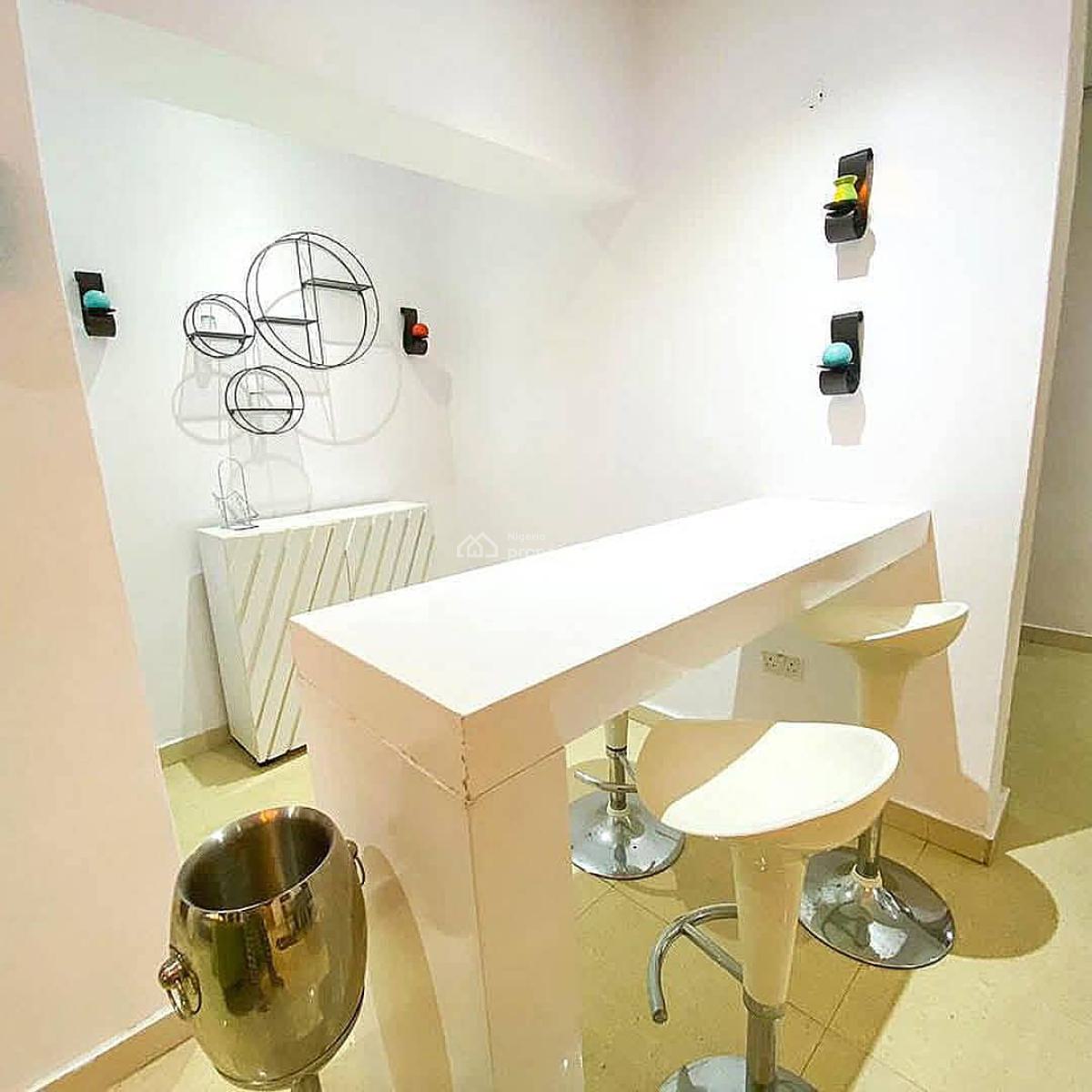 Serviced and Furnished 3-bedroom Apartment, Lekki Phase 1, Lekki, Lagos, Flat / Apartment for Rent
