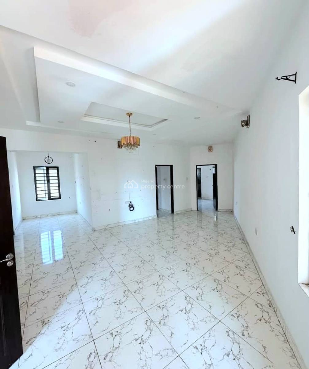 Well Maintained 2 Bedroom Apartment, Ilasan, Lekki, Lagos, Flat / Apartment for Rent