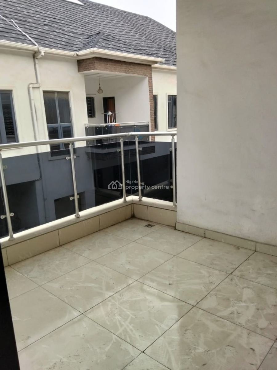 Very Spacious Master Bedroom Available Video Available Too, Orchid Road Royal Pine Estate, Lekki, Lagos, Self Contain (single Rooms) for Rent