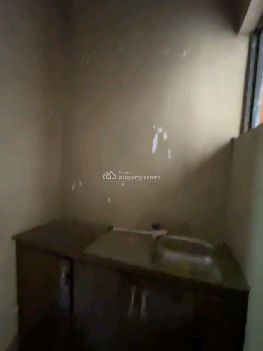 Standard and Executive Room Self Contained, Morocco, Shomolu, Lagos, Self Contain (single Rooms) for Rent
