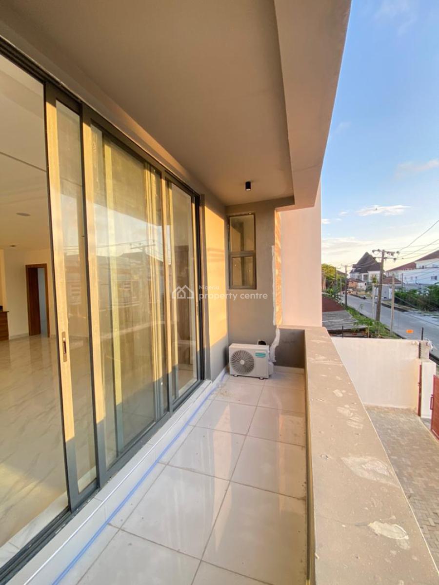 Luxury 2 Bedroom Apartment with Elevator, Swimming Pool and Gym, Lekki Phase 1, Lekki Phase 1, Lekki, Lagos, Flat / Apartment for Sale