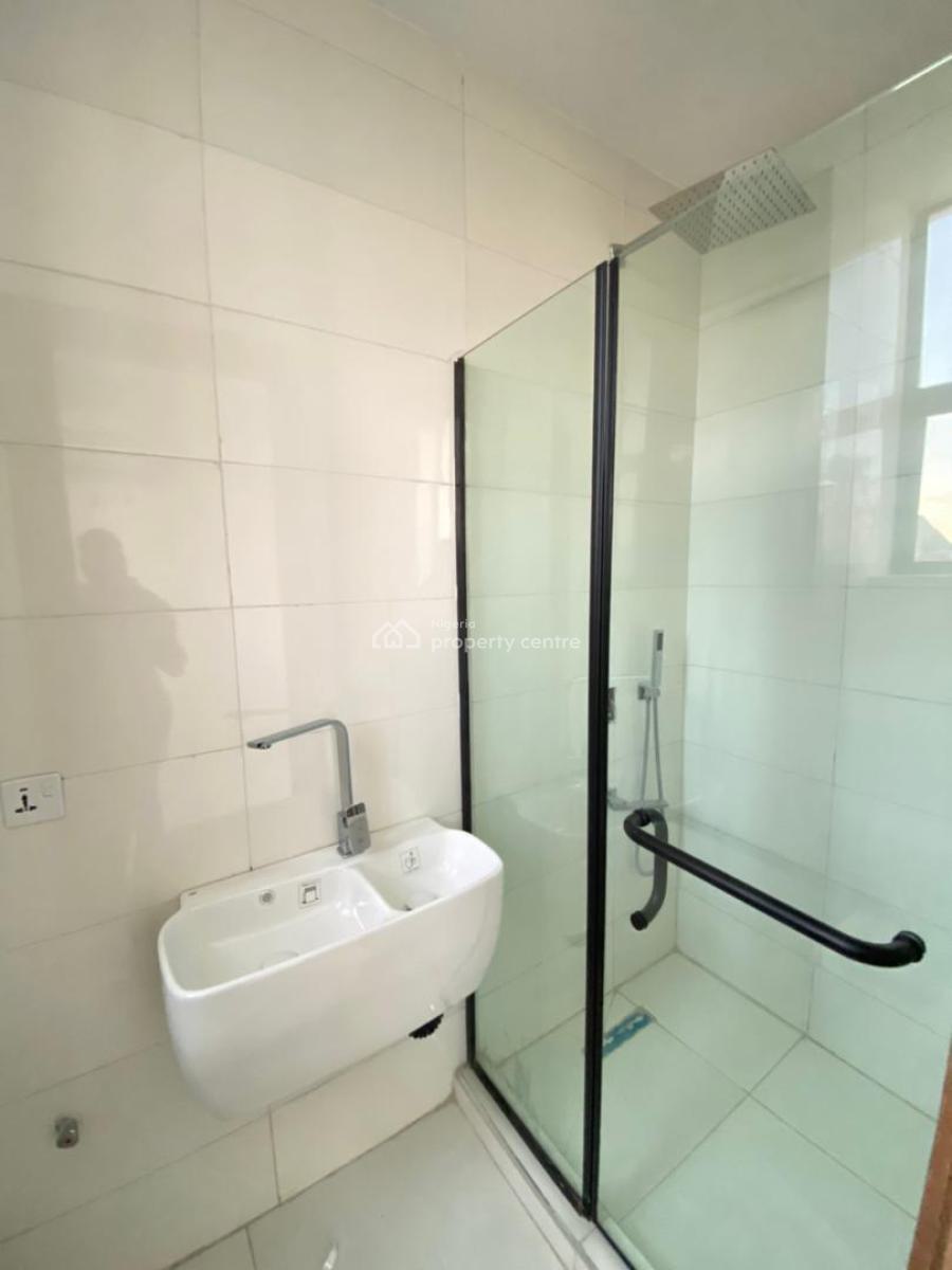 Luxury 2 Bedroom Apartment with Elevator, Swimming Pool and Gym, Lekki Phase 1, Lekki Phase 1, Lekki, Lagos, Flat / Apartment for Sale