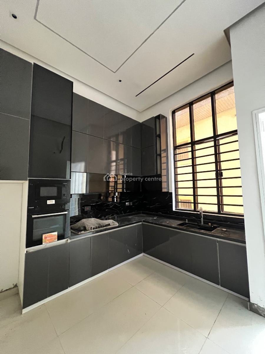 Luxury 3 Bedroom Apartment with Swimming Pool & Gym, Off Admiralty Way, Lekki Phase 1, Lekki, Lagos, Flat / Apartment for Sale