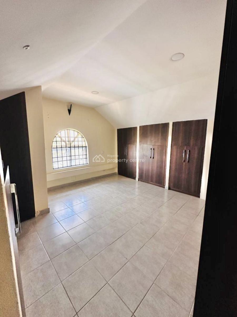Exquisitely 3 Bedroom Maisonette, Osapa, Lekki, Lagos, Flat / Apartment for Rent