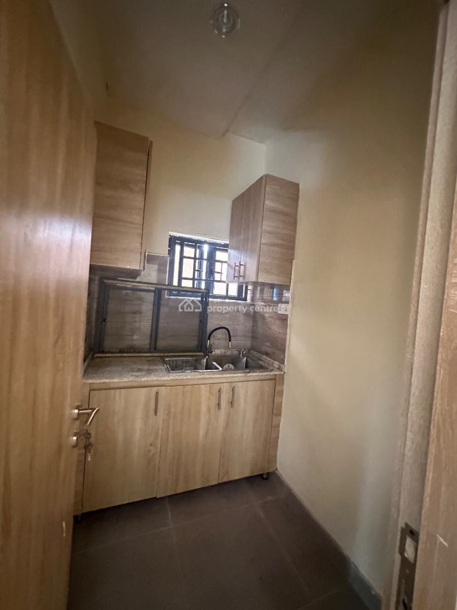 Excellent Brand New Room Self Contain, Back of Ay Sharfa, Galadimawa, Abuja, Self Contain (single Rooms) for Rent