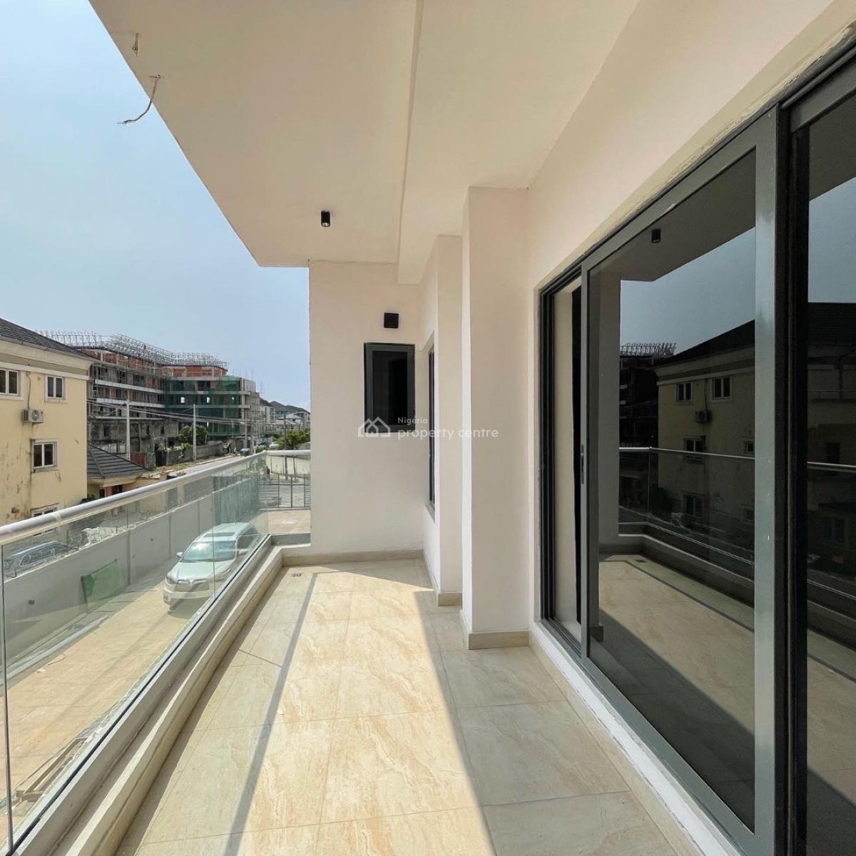 Spacious 3 Bedroom Apartment with Bq, Right, Lekki Phase 1, Lekki, Lagos, Flat / Apartment for Sale