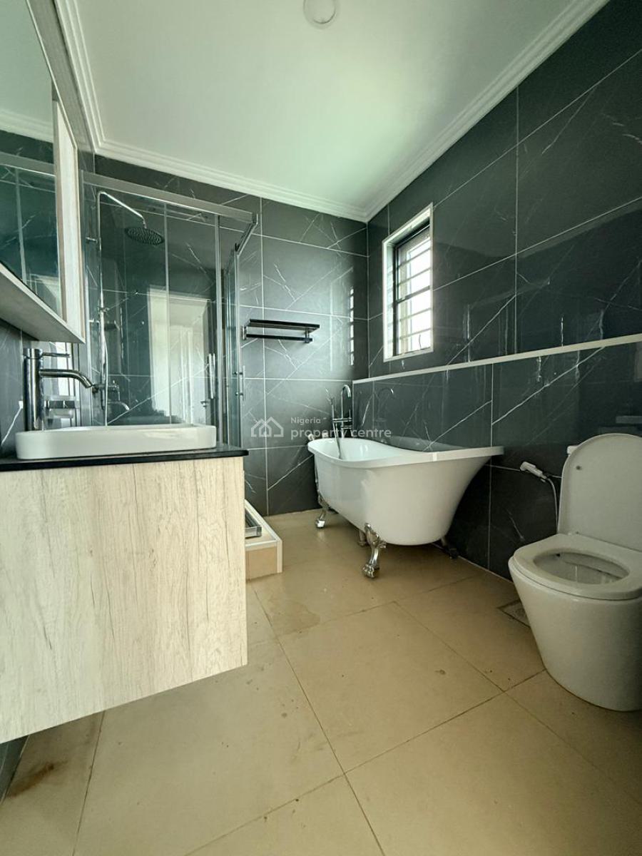 Spacious Well Built 3 Bedroom Maisonette on The Pent Floor, Old Ikoyi, Ikoyi, Lagos, Flat / Apartment for Rent