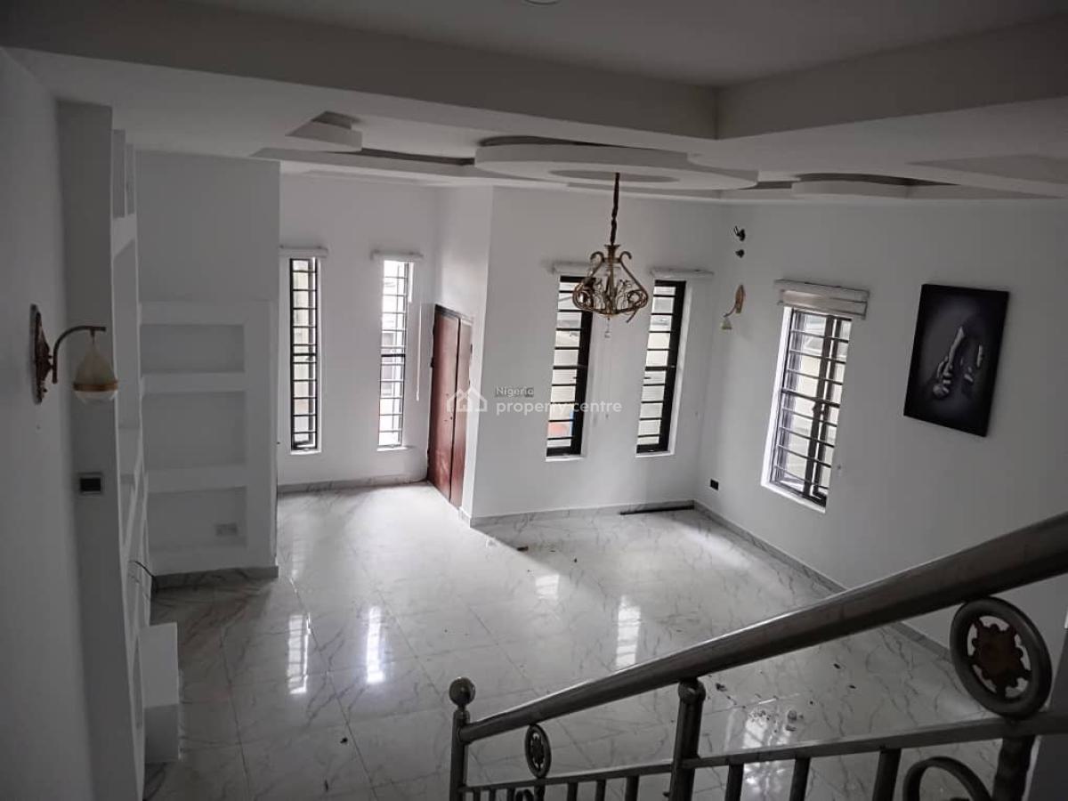 Distress 4bedroom Duplex with Bq, Chevron Lekki Lagos, Lekki, Lagos, Semi-detached Duplex for Sale