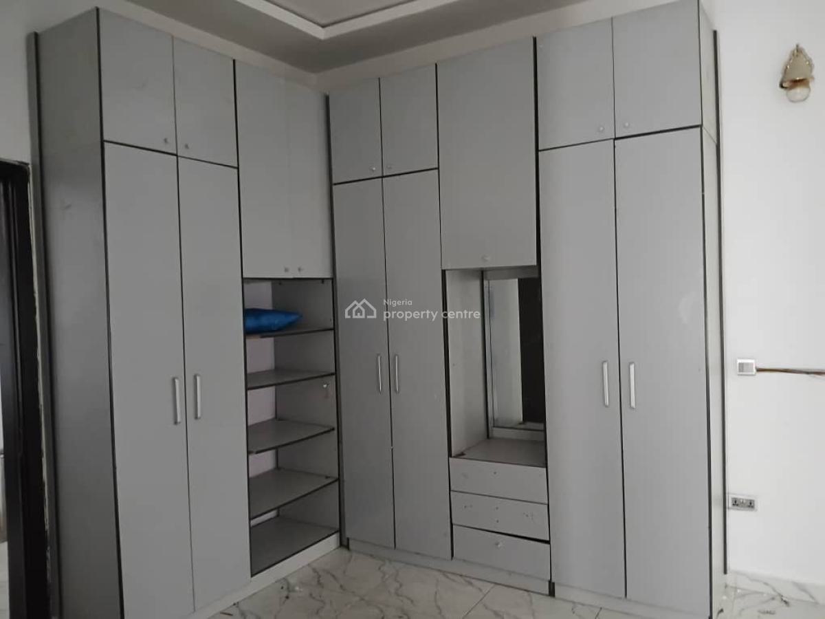 Distress 4bedroom Duplex with Bq, Chevron Lekki Lagos, Lekki, Lagos, Semi-detached Duplex for Sale