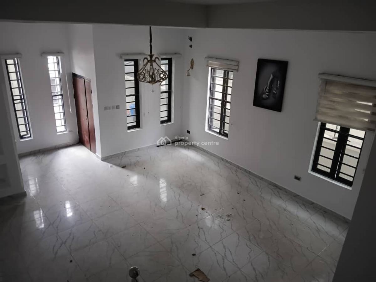 Distress 4bedroom Duplex with Bq, Chevron Lekki Lagos, Lekki, Lagos, Semi-detached Duplex for Sale