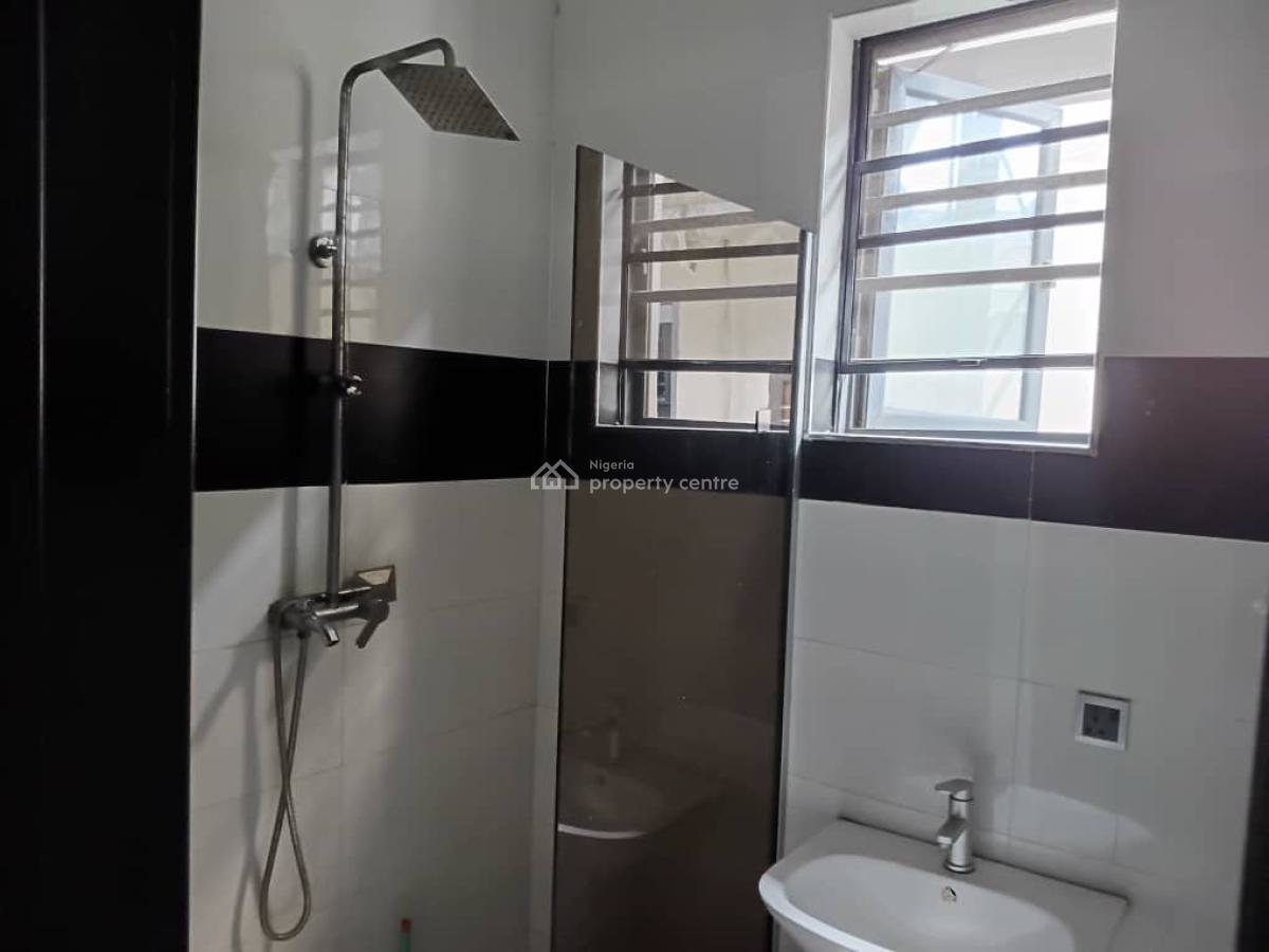 Distress 4bedroom Duplex with Bq, Chevron Lekki Lagos, Lekki, Lagos, Semi-detached Duplex for Sale