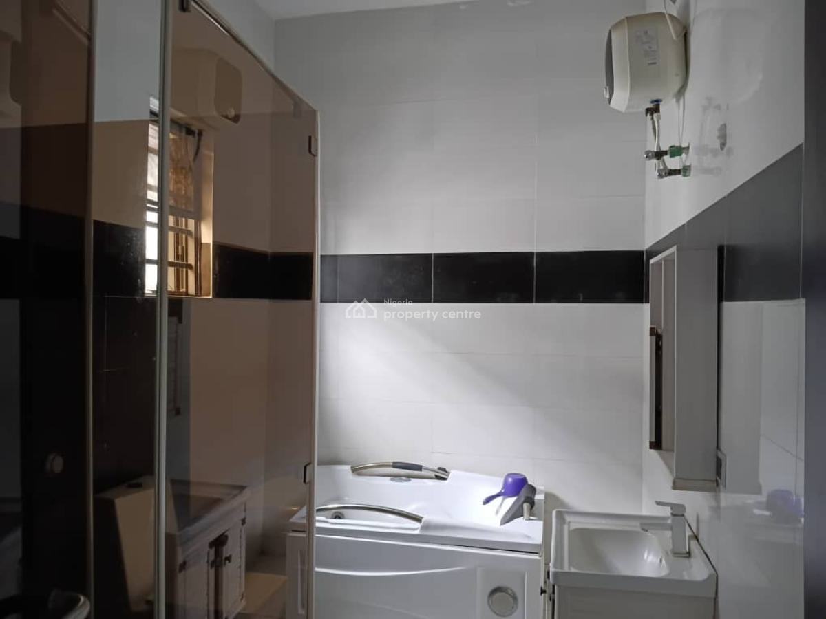 Distress 4bedroom Duplex with Bq, Chevron Lekki Lagos, Lekki, Lagos, Semi-detached Duplex for Sale