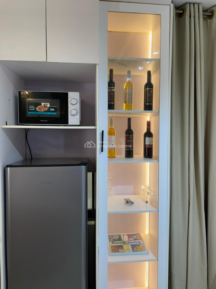 Daphne - Cozy One Bedroom Flat + Ps4, 247 Power & Swimming Pool, Ikate, Lekki, Lagos, Flat / Apartment Short Let