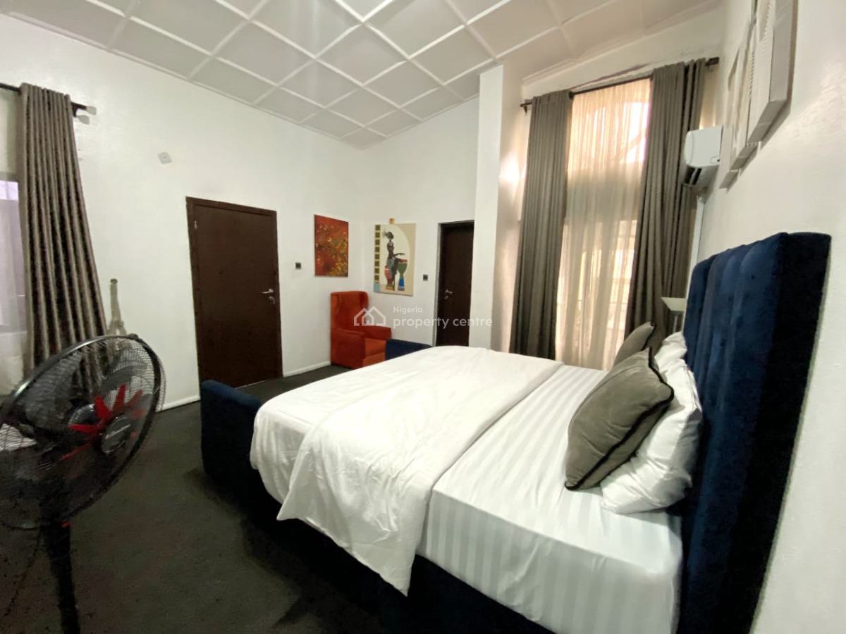 2 Bedroom Apartment, Omole Phase 1, Ikeja, Lagos, Flat / Apartment Short Let
