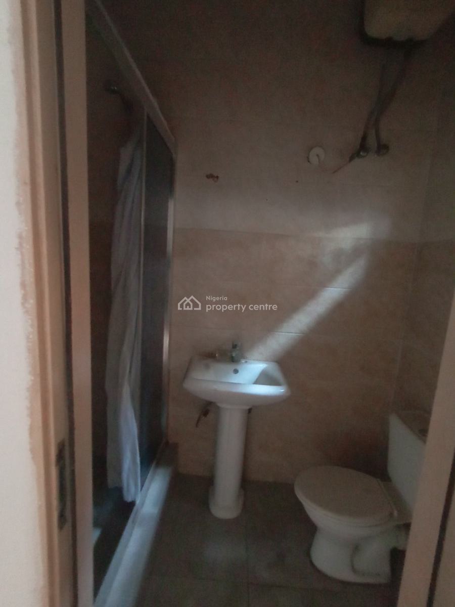 One Room Self Contained in a Shared Apartment, Bera Estate Chevron, Lekki, Lagos, Self Contain (single Rooms) for Rent