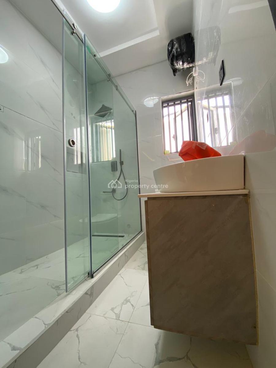 an Amazingly Built 5 Bedroom Fully Detached Duplex in a Very Calm Neig, Cinema|secured Area|bq|spacious Rooms| Spacious Car Park, Ikeja Gra, Ikeja, Lagos, Detached Duplex for Sale