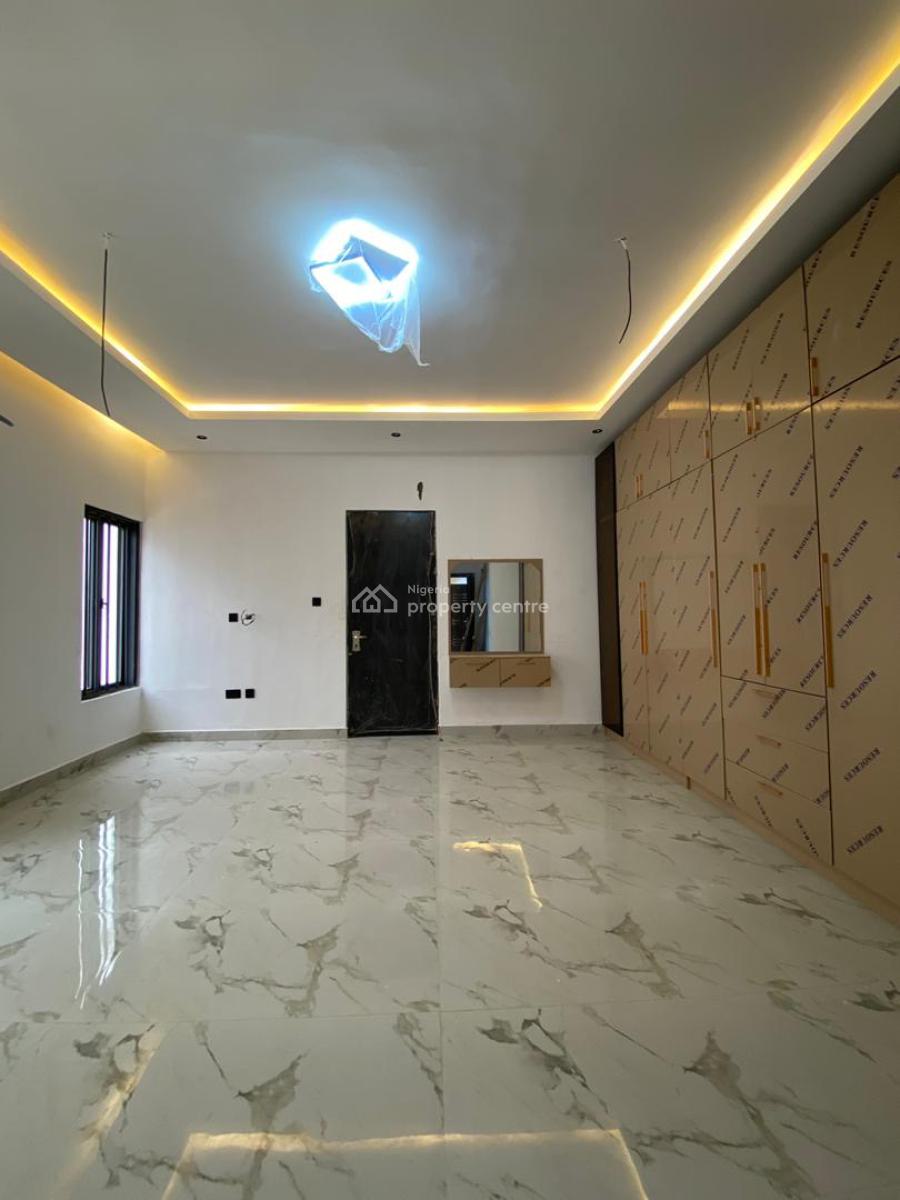 an Amazingly Built 5 Bedroom Fully Detached Duplex in a Very Calm Neig, Cinema|secured Area|bq|spacious Rooms| Spacious Car Park, Ikeja Gra, Ikeja, Lagos, Detached Duplex for Sale