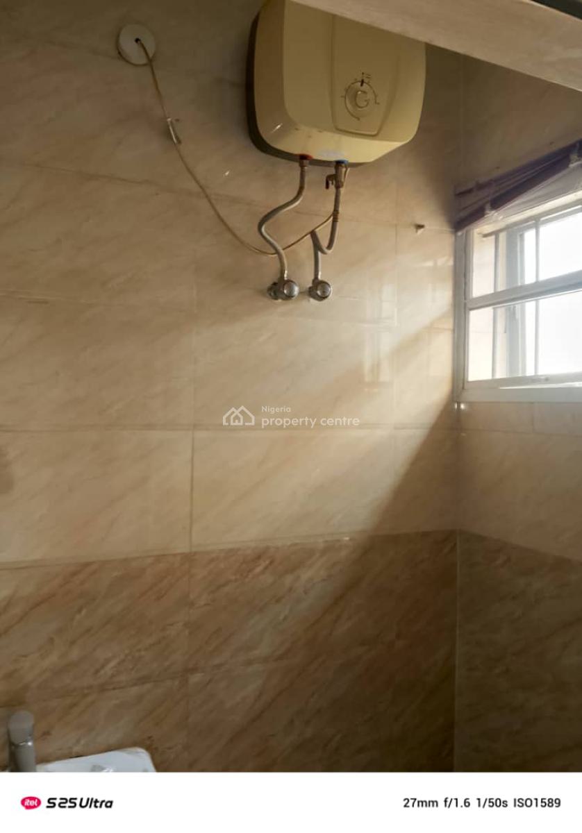 Big Room with Shared Kitchen Upstairs, Bera Estate Chevron, Lekki, Lagos, Self Contain (single Rooms) for Rent