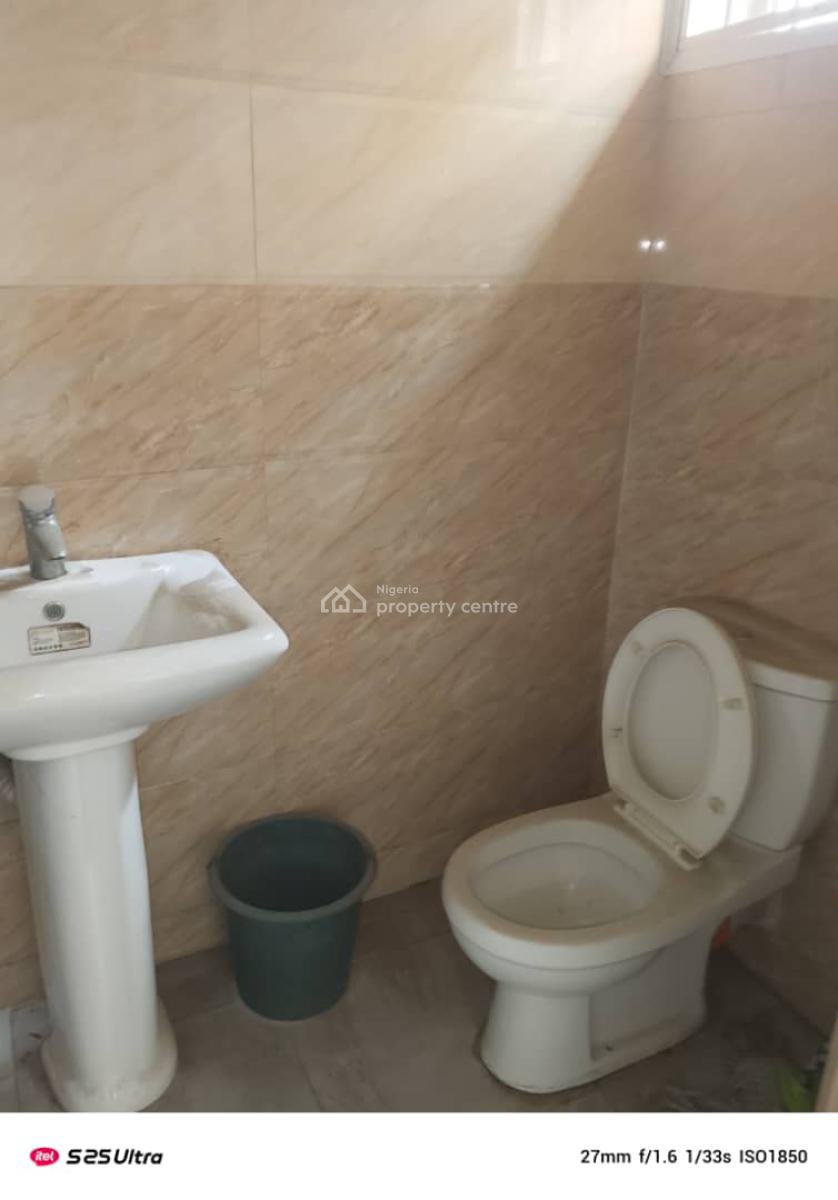 Big Room with Shared Kitchen Upstairs, Bera Estate Chevron, Lekki, Lagos, Self Contain (single Rooms) for Rent