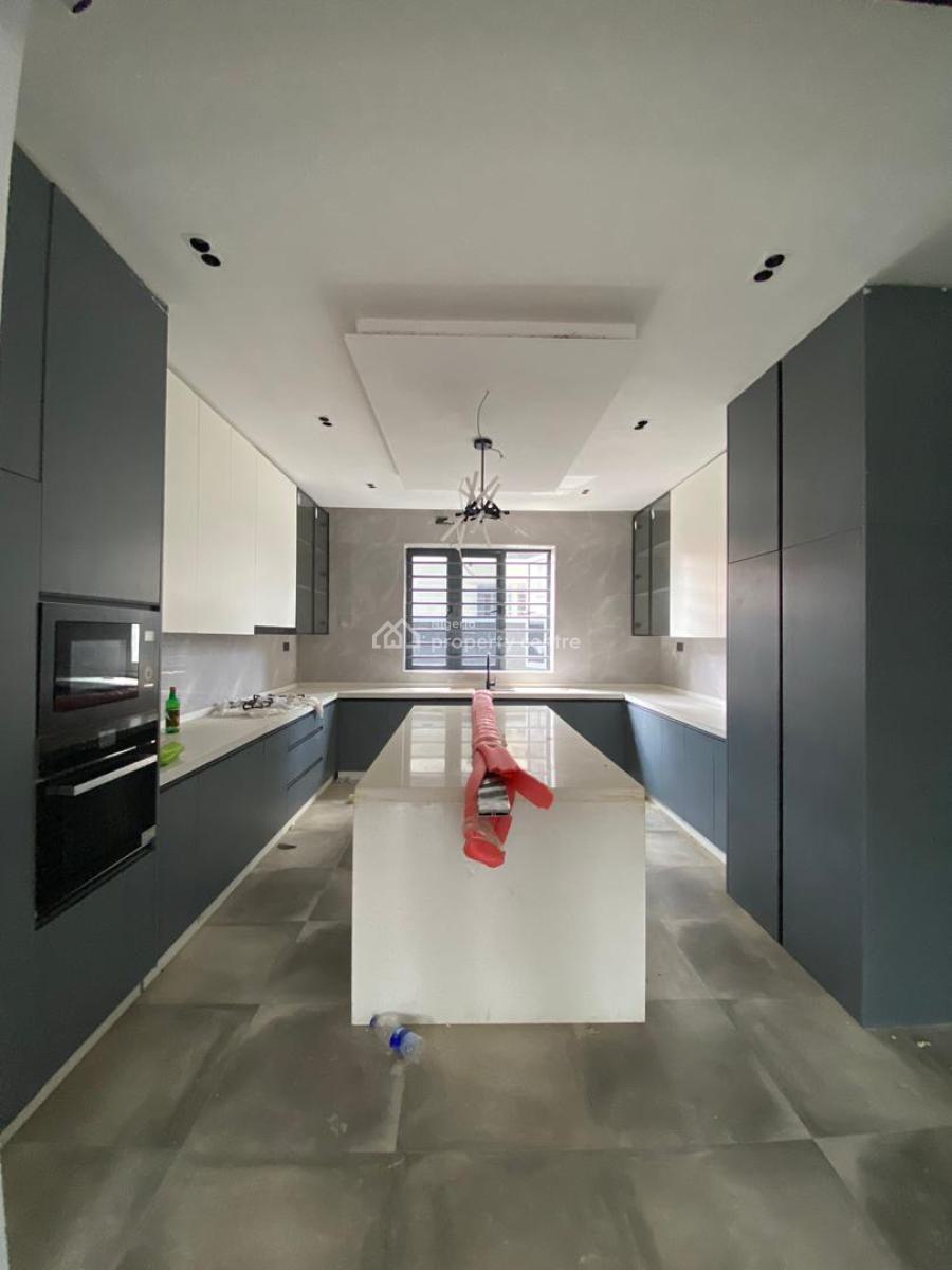 a Smartly Built 6 Bedroom Smart Home with Bq and Spacious Car Park, Very Spacious Rooms|spacious Car Park| Secured Area| Bq, Ikeja Gra, Ikeja, Lagos, Detached Duplex for Sale