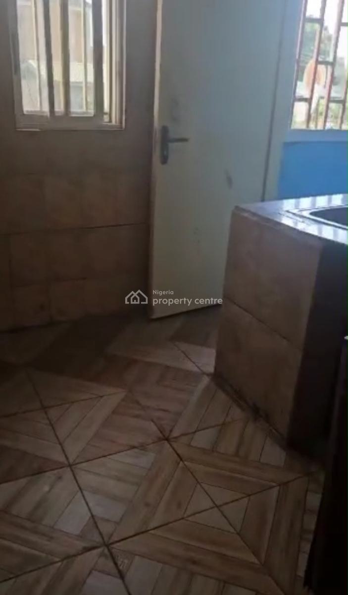 2bedroom Flat in Wuse Zone 5, Zone 5, Zone 5, Wuse, Abuja, Block of Flats for Sale