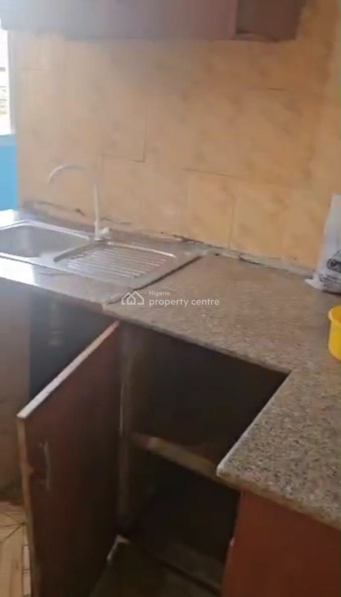 2bedroom Flat in Wuse Zone 5, Zone 5, Zone 5, Wuse, Abuja, Block of Flats for Sale
