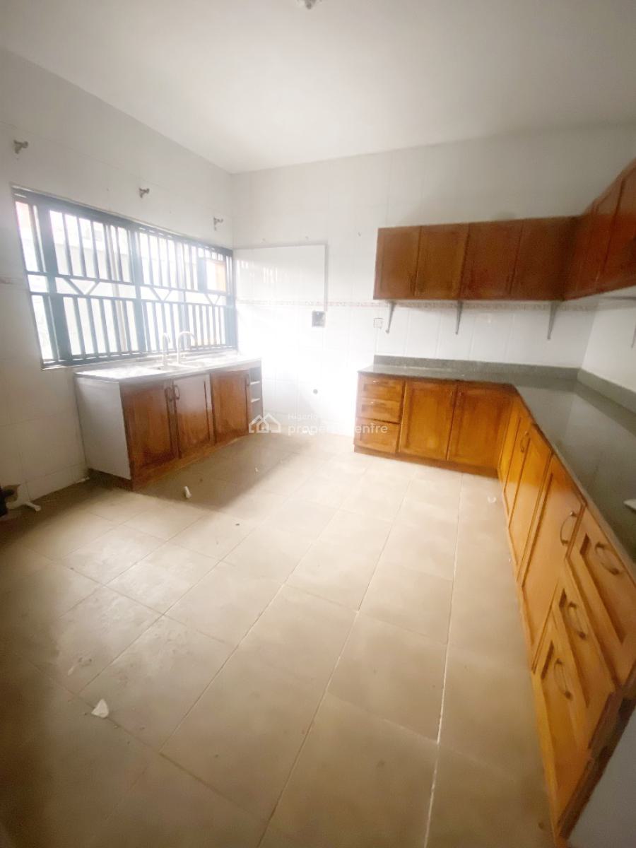 a Well Maintained Spacious 3 Bedroom Semi Detached Duplex with Bq, Omole Phase 2, Ikeja, Lagos, Semi-detached Duplex for Rent