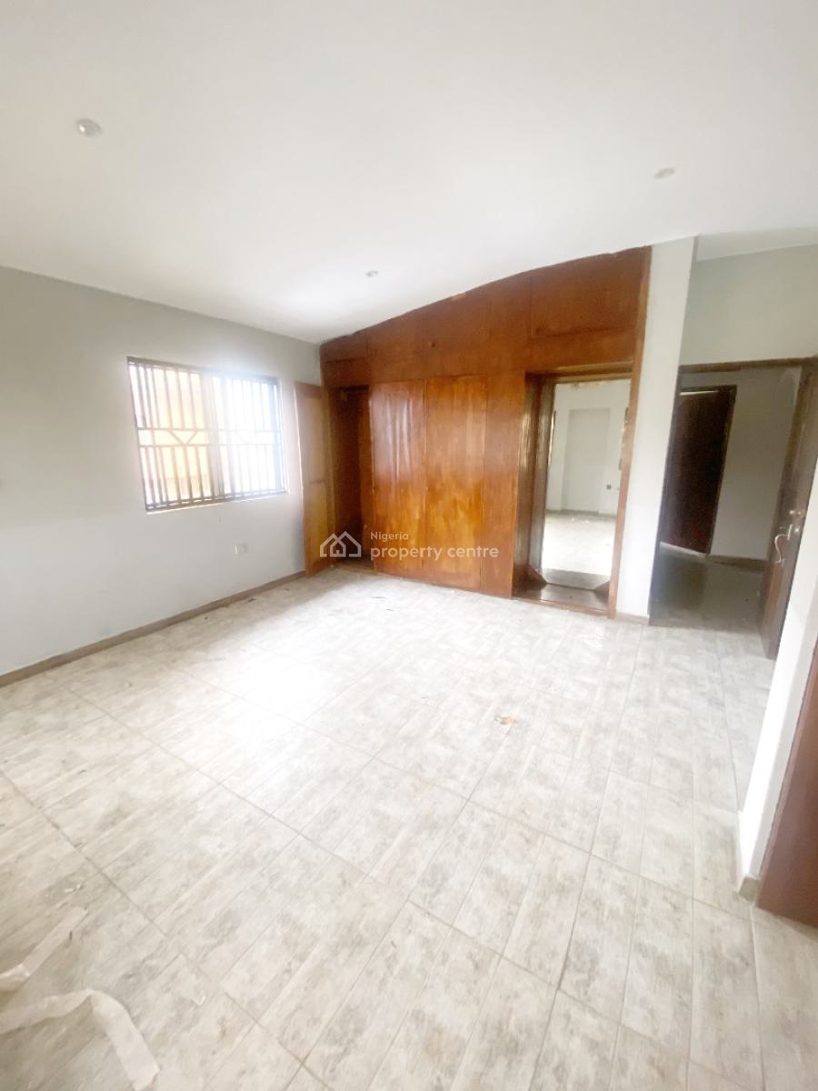 a Well Maintained Spacious 3 Bedroom Semi Detached Duplex with Bq, Omole Phase 2, Ikeja, Lagos, Semi-detached Duplex for Rent