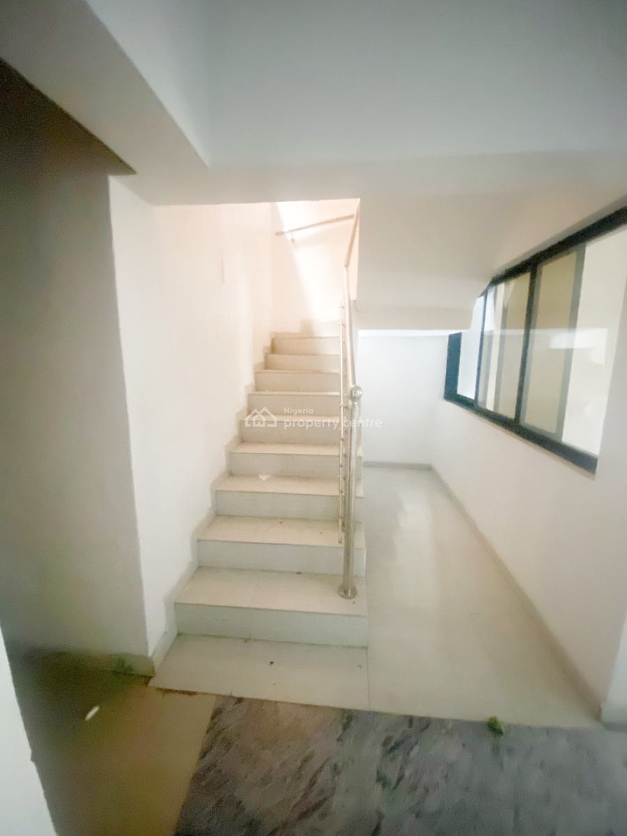 a Well Maintained Spacious 3 Bedroom Semi Detached Duplex with Bq, Omole Phase 2, Ikeja, Lagos, Semi-detached Duplex for Rent