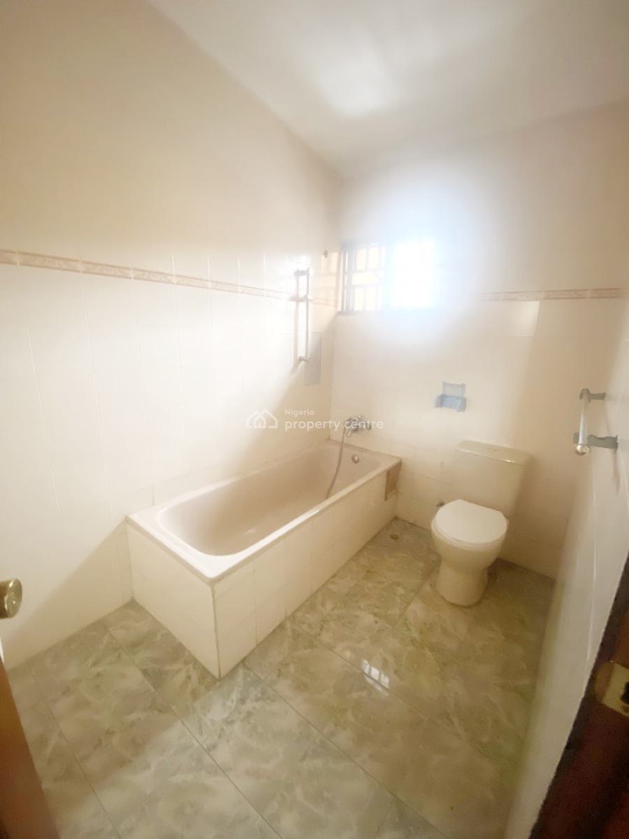 a Well Maintained Spacious 3 Bedroom Semi Detached Duplex with Bq, Omole Phase 2, Ikeja, Lagos, Semi-detached Duplex for Rent