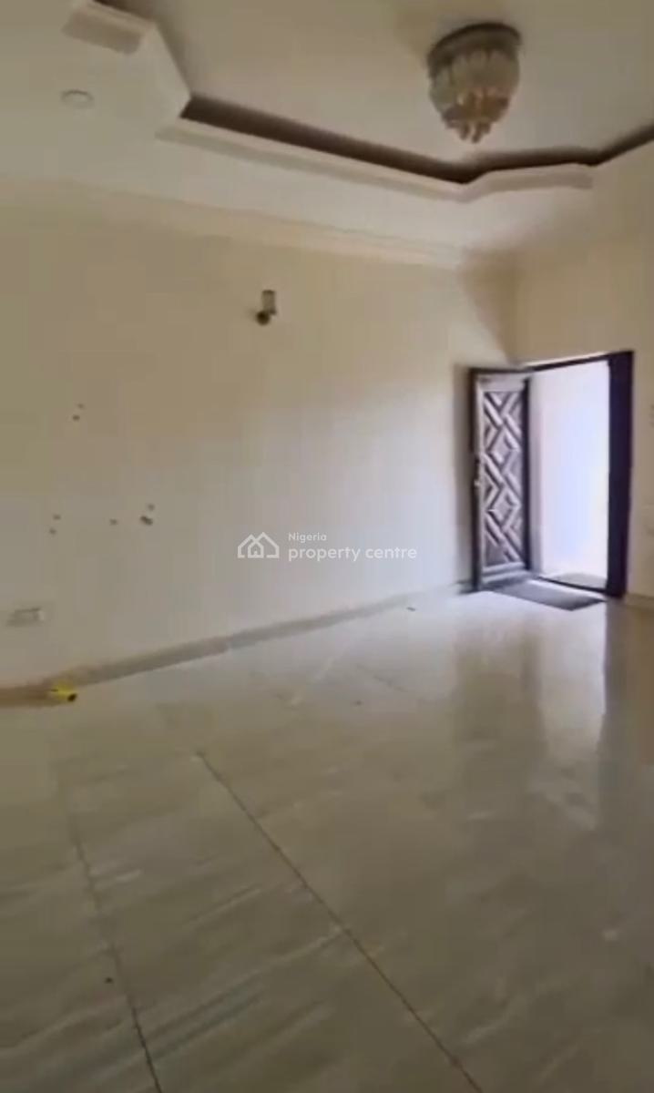 Very Spacious 2bedroom En-suite Flat , Tarred Road, By News Engineering Axis, Dawaki, Gwarinpa, Abuja, House for Rent